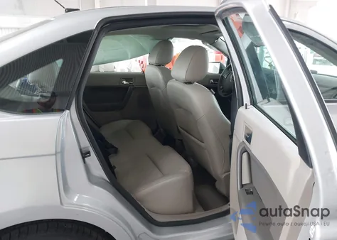 2011 Ford Focus Sel z USA, uszkodzony, nr VIN 1FAHP3HN7BW204932